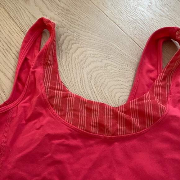 Lululemon sport too - Picture 4 of 4